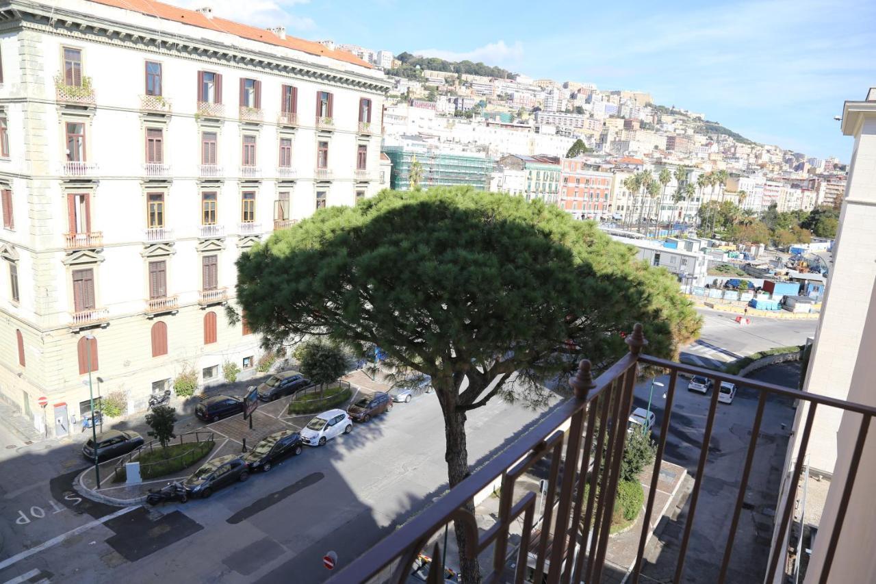 Yourelais Pergolesi * Naples